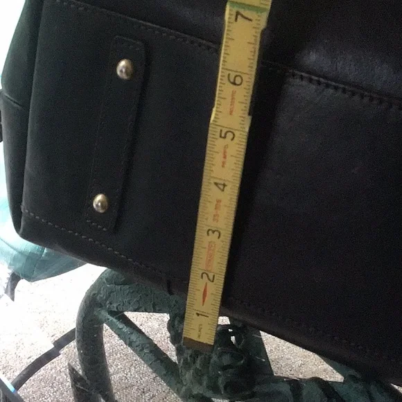Awesome Dooney & Bourke satchel bag